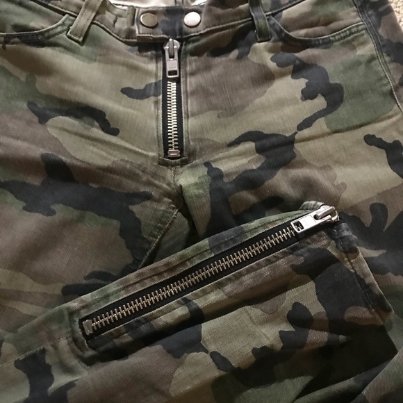 SOLD - Textile by Elizabeth & James Cooper Pant - Picture 3 of 5